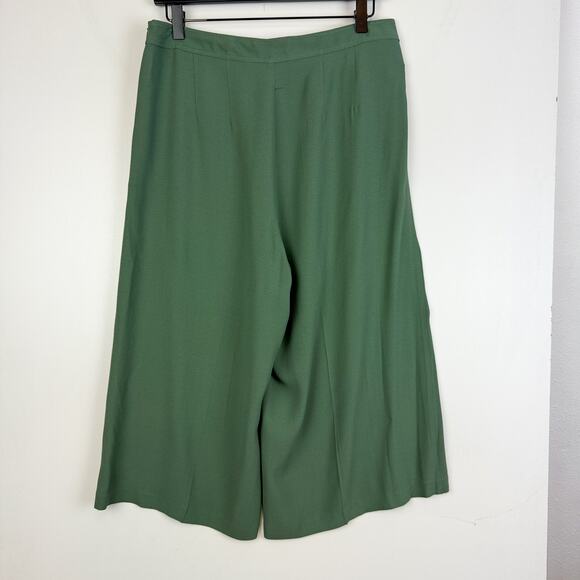 Eileen Fisher Silk Wide Leg Crepe Culotte Crop Pants in Nori Green - Size 6 - Picture 5 of 11